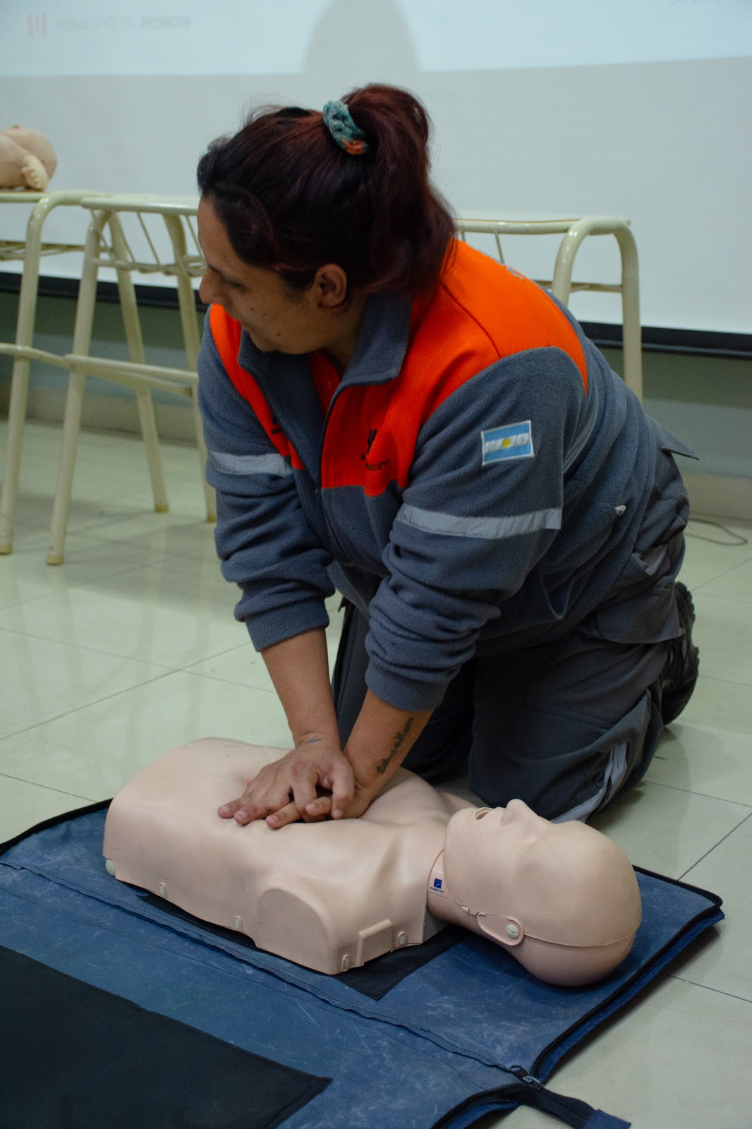 Morón capacitó al personal de seguridad en primeros auxilios